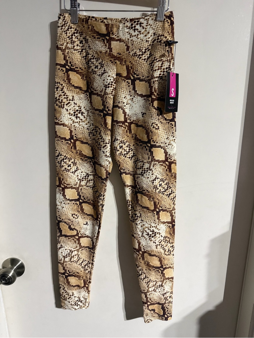 BNWT Women’s Lici Fit Animal Print Leggins Size Small